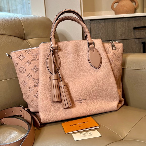 Sold x Louis Vuitton Haumea handbag - Picture 4 of 15